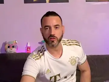 Stripchat Live Sex of JodaXmagicXdickX