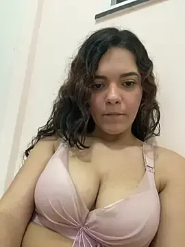 Stripchat Watch Live Sex Cams of BranquinhaRj177