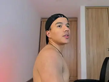 Stripchat Nude Webcam of lucas_wellx
