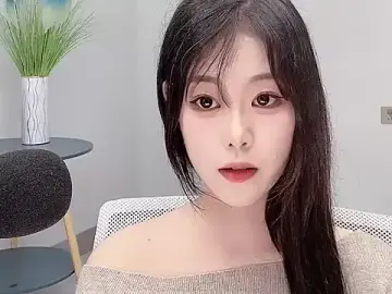 Stripchat Sex Cam of smalldaiwang