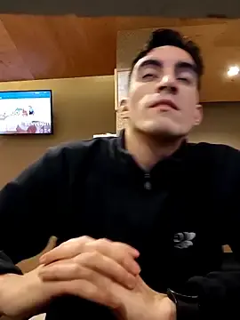 Stripchat Live Porn of TommyMomentum