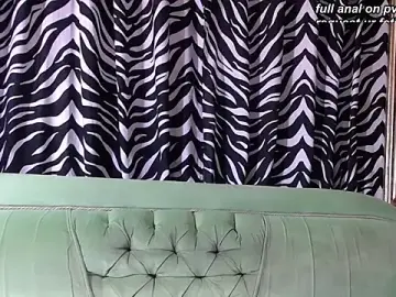 Stripchat Free Live Porn of mia_beatles