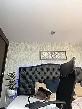 Stripchat Watch Live Sex Cams of Lander_Cruz