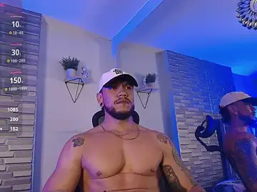 Stripchat Sex Cam of ARON_TAYLER01