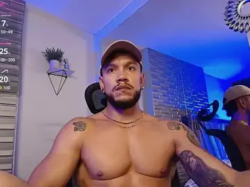 Stripchat Free Live Porn of ARON_TAYLER01