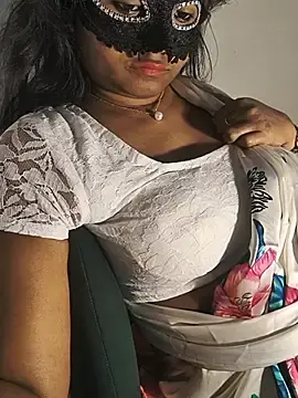 Stripchat Free Live Porn of DIRTYSECRET_QUEEN_07