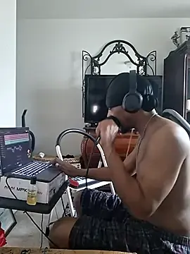Stripchat Nude Webcam of bigboytoy912