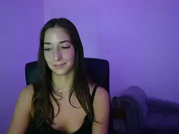 Stripchat Live Sex Cam of Crystalbrunette18