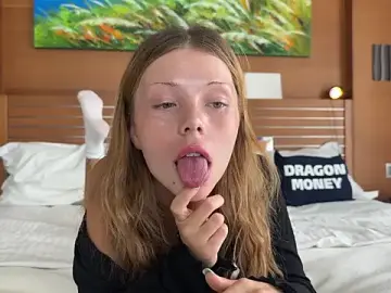 Stripchat Free Live Porn of Aliceimhorny