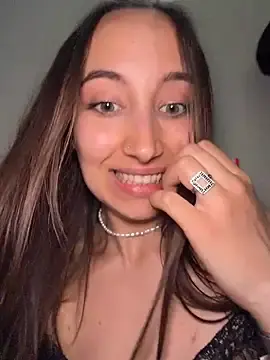 Stripchat Live Sex Cam of ICrazyOneIRL