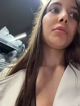 Stripchat Free Porn Cam of ICrazyOneIRL