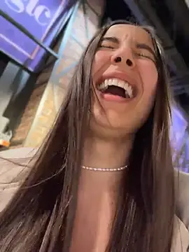 Stripchat Sex Cam of ICrazyOneIRL