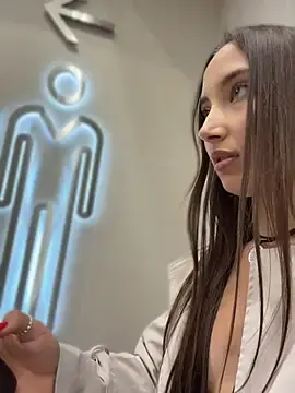 Stripchat Free Porn Cam of ICrazyOneIRL