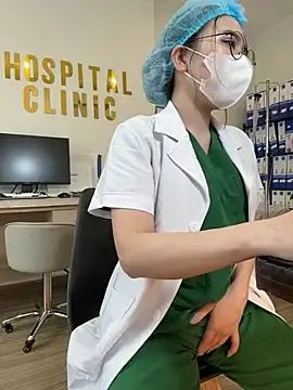 Stripchat Free Porn Cam of secretly_masturbating