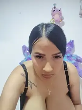 Stripchat Free Porn Cam of sofia_milky