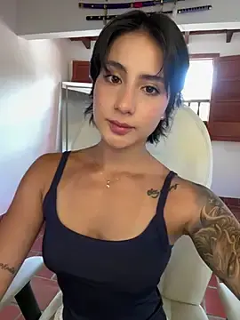 Stripchat Live Sex Cam of Ale_Lewis