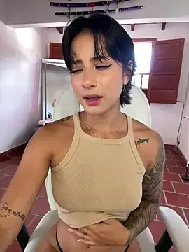 Stripchat Free Porn Cam of Ale_Lewis