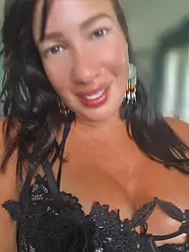 Stripchat Free Porn Cam of TheGoddessBianca