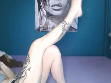 Stripchat Live Porn of NADINNNE