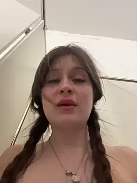 Stripchat Adult Webcam of KnockKnock-