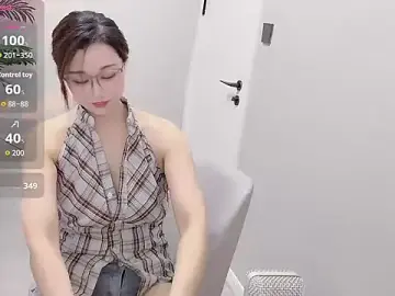 Stripchat Live Sex Cam of Yunxi-
