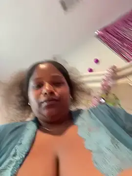 Stripchat Sex Cam of terrestrial-mermaid
