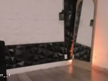 Stripchat Live Sex Cam of nickky__