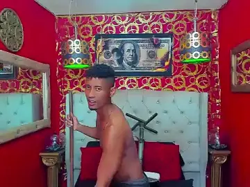 Stripchat Live Sex Cam of PEINBOYS