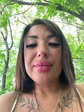 Stripchat Watch Live Sex Cams of RuslanaXX