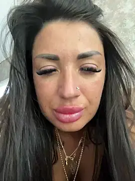 Stripchat Sex Cam of RuslanaXX