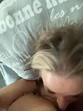 Stripchat Sex Cam of RuslanaXX