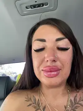 Stripchat Nude Webcam of RuslanaXX