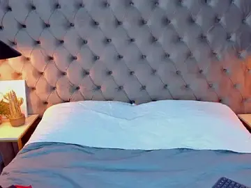 Stripchat Adult Webcam of hollannd_
