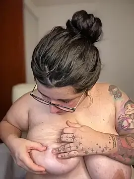 Stripchat Live Porn of horny_roomiess