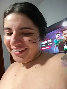 Stripchat Free Porn Cam of horny_roomiess