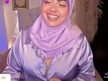 Stripchat Best Webcam of shayla_18