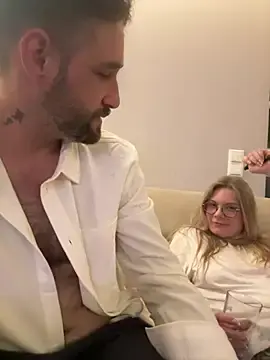Stripchat Live Sex Cam of Tommy_Hilficker