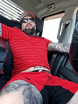 Stripchat Live Sex of Beardedtattood