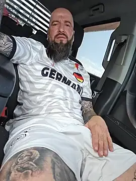 Stripchat Live Porn of Beardedtattood