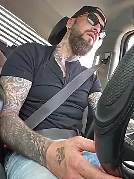 Stripchat Watch Live Sex Cams of Beardedtattood