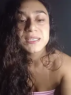 Stripchat Watch Live Sex Cams of yummi_greluda
