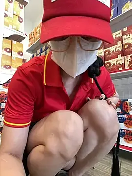 Stripchat Live Porn of Sneaky_Cumshoot