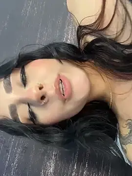 Stripchat Live Sex of sharlot24