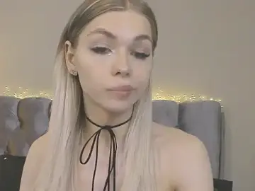 Stripchat Live Sex Cam of Blondy_Fina