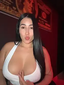 Stripchat Live Sex Cam of areviklusine1