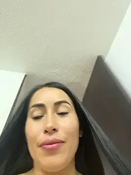 Stripchat Sex Cam of areviklusine1