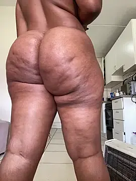 Stripchat Sex Cam of officialkhakes_za