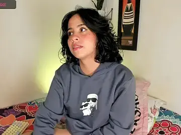 Stripchat Sex Cam of adriannyp_1