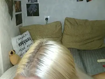 Stripchat Sex Cam of -GoldenGirl-