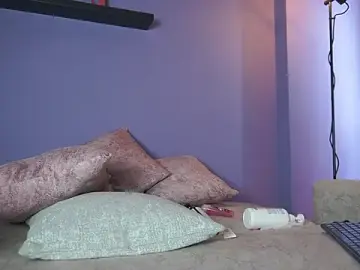 Stripchat Free Porn Cam of roselinedior